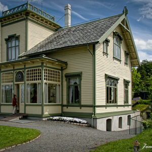 Demeure et jardin du compositeur Edvard Grieg (1843-1907) donnant sur le lac Nordas. Troldhaugen